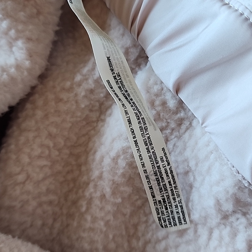 FP Movement Free People Wild and Free Pullover size L color is Cashmere / Cream - Picture 17 of 17